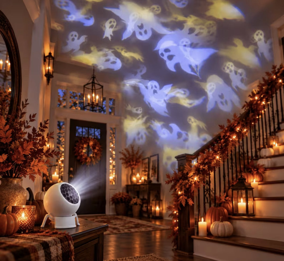 Salon plongé dans le noir, fantômes lumineux projetés sur les murs par le projecteur NOCTIVA